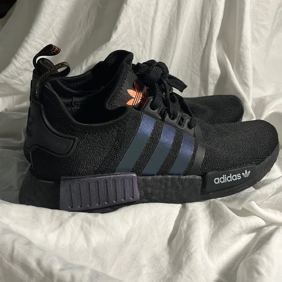 Adidas Ultra Boost Womans 8/ Kids 6 Black and Iridescent - Picture 1 of 6